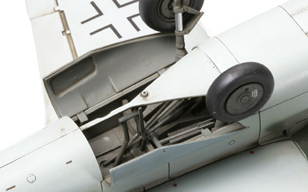 Heinkel He162 A-2 Salamander 1:48 | Tamiya 61097