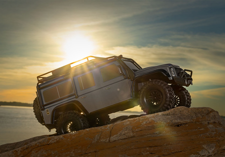 NOWY! TRX-4 Land Rover Defender Bezspinkowy Clipless Body 1/10 (piaskowy) | 82256-4 TRAXXAS