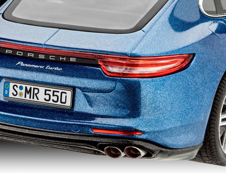 Porsche Panamera Turbo 1:24 | 07034 REVELL
