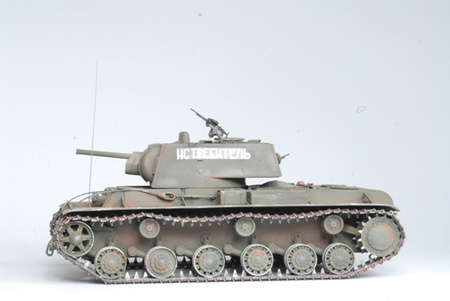 KV-1 Soviet heavy tank 1:35 | Zvezda 3539
