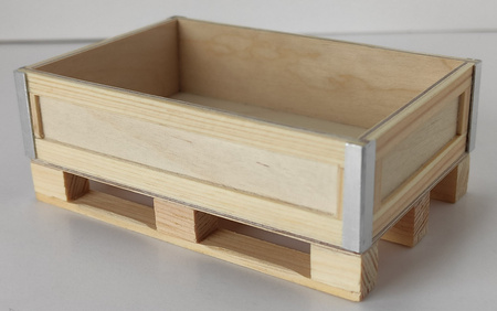 Skrzynia sklejkowa na palecie (1:14) - biała | ETB017 TINY LOGISTICS