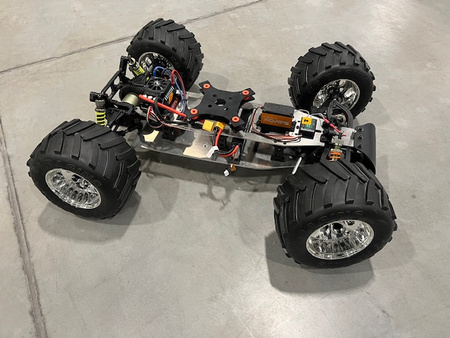 Specjalistyczna platforma jeżdżąca RC (1:5)