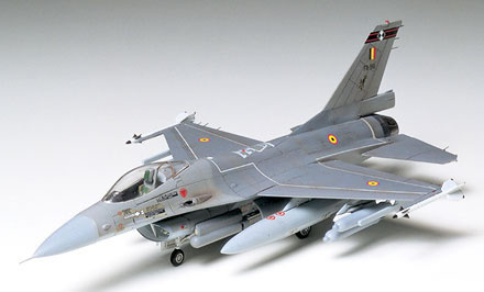 F16 Fighting Falcon 1:72 | Tamiya 60701